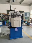 Dwuosiowa maszyna do zwijania sprężyn CNC z fabryki