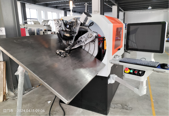 0.3 - 2,5 mm Wielofunkcyjna maszyna do tworzenia drutu CNC z silnikiem serwo