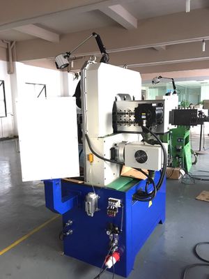 Trójosiowa maszyna do formowania drutu CNC o średnicy 0,8 - 4,0 mm z systemami napędu krzywkowego 60 obr./min