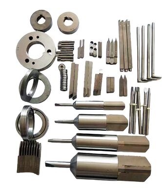 12-14 Oś Automatyczna maszyna do tworzenia sprężyny CNC 1 do 4 mm Systemy zwojowe