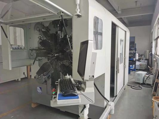 Bezkrzywkowa 14-osiowa maszyna do zwijania sprężyn CNC z drutem obrotowym