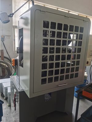 Maszyna do formowania sprężyn CNC o mocy 5,5 kW Opcjonalne systemy ręczne i rozwijające 200 kg