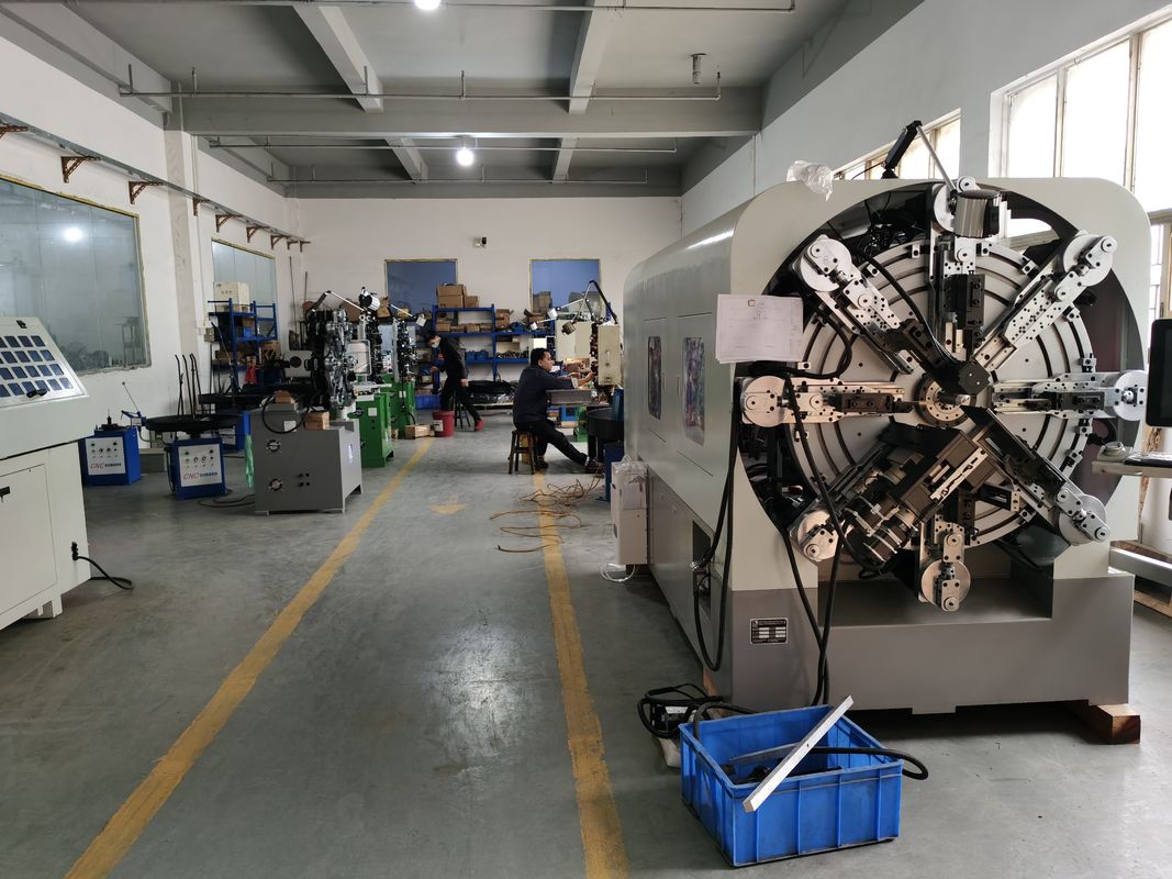 12 osi Bezprzewodowa maszyna do tworzenia sprężyny CNC Wire Forming Coilers Fast Speed
